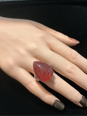 Adjust. Strawberry Quartz tear drop ring